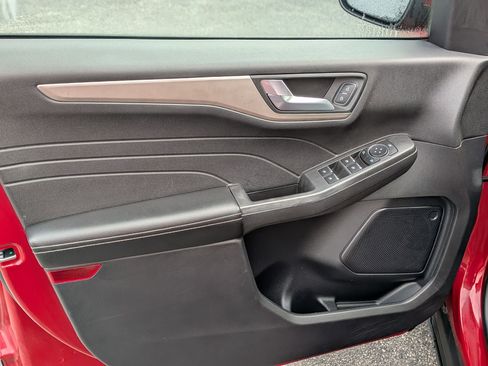 Used 2021 Ford Escape SE w/ Cold Weather Package image 14