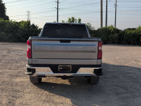 Used 2025 Chevrolet Silverado 1500 LTZ w/ Z71 Off-Road Package AWD/4WD image 5