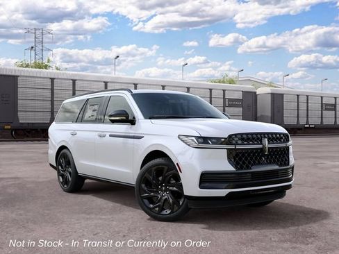 New 2027 Lincoln Navigator Reserve w/ Jet Appearance Package AWD/4WD image 4
