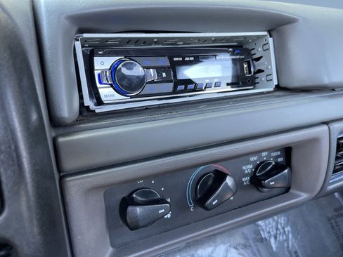 Used 1993 Ford F150 Lightning image 33