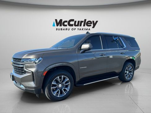 Used 2021 Chevrolet Tahoe LT w/ Luxury Package AWD/4WD image 2
