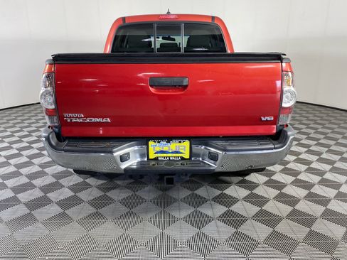 Used 2014 Toyota Tacoma 4x4 Double Cab w/ TRD Off-Road Package image 12