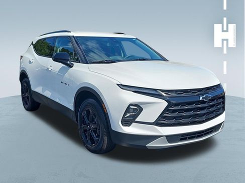 Used 2024 Chevrolet Blazer LT w/ Convenience Package FWD image 1