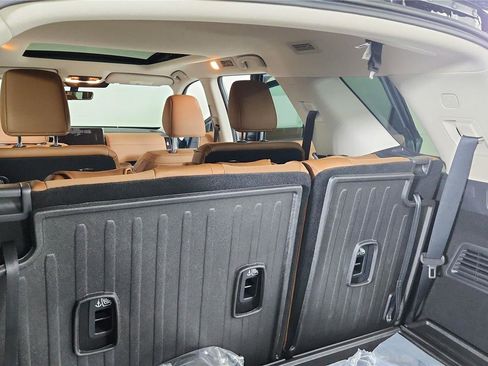 New 2026 Nissan Pathfinder Platinum image 18