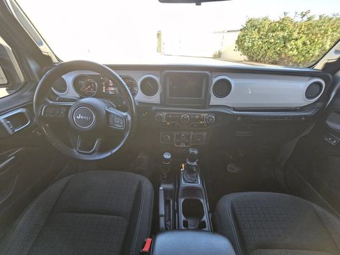 Used 2021 Jeep Wrangler Unlimited Sport AWD/4WD image 22