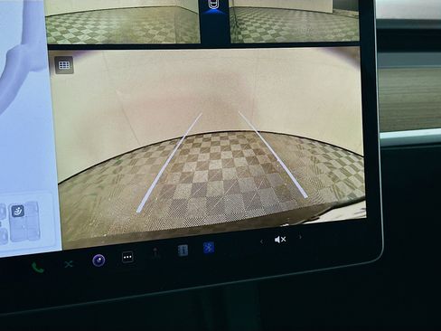 Used 2024 Tesla Model Y Long Range image 21