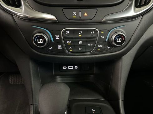 Certified 2023 Chevrolet Equinox LT FWD image 18