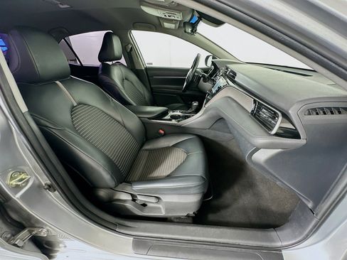 Used 2020 Toyota Camry SE FWD image 28