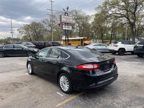 Used 2013 Ford Fusion SE FWD image 7