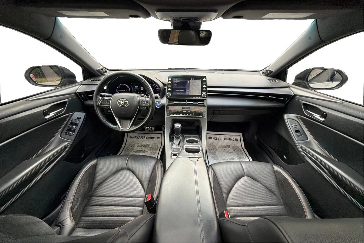Used 2022 Toyota Avalon XSE FWD image 29