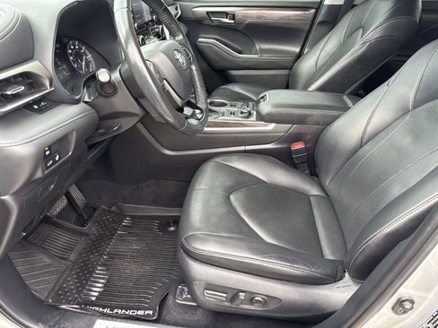 Used 2020 Toyota Highlander Limited AWD/4WD image 14