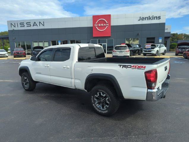 Used 2019 Toyota Tacoma TRD Off-Road AWD/4WD image 9