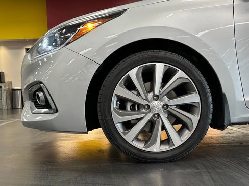 Used 2021 Hyundai Accent Limited image 10