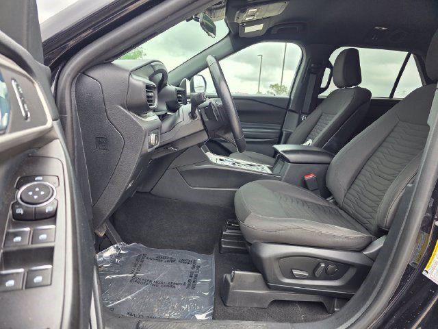 Used 2020 Ford Explorer XLT w/ Comfort Package AWD/4WD image 24