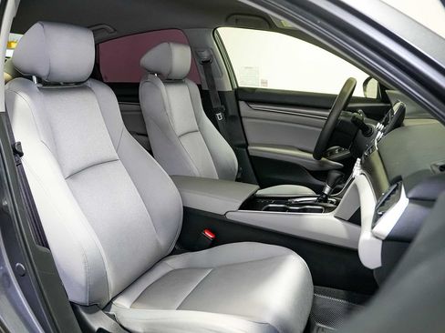 Used 2020 Honda Accord LX image 17