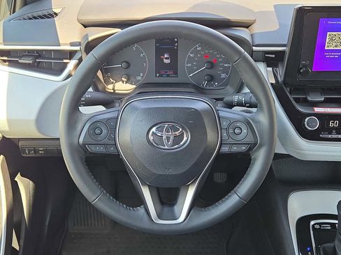 Used 2025 Toyota Corolla SE FWD image 16