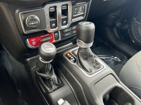 Used 2024 Jeep Wrangler Willys image 26