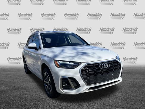 Certified 2023 Audi Q5 2.0T Premium w/ Convenience Package AWD/4WD image 2