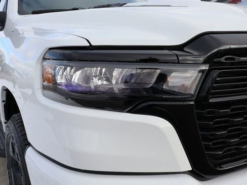 New 2026 RAM 1500 Express AWD/4WD image 3