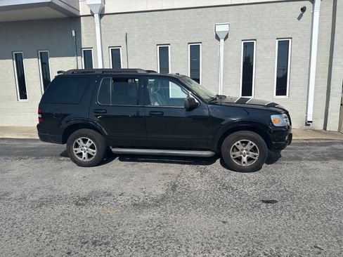 Used 2010 Ford Explorer XLT AWD/4WD image 10