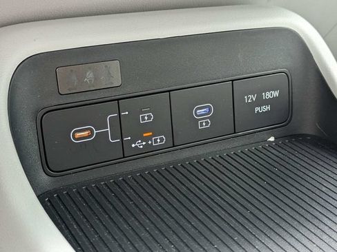 Certified 2025 Hyundai Kona SEL FWD image 29