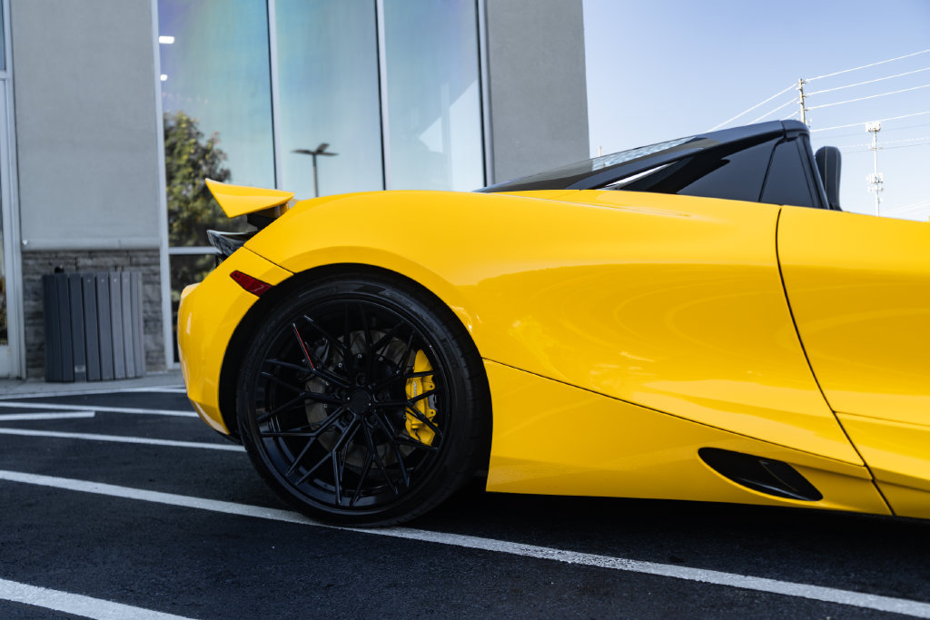 Used 2021 McLaren 720S Luxury RWD image 12