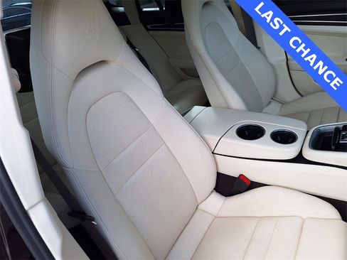 Used 2023 Porsche Panamera 4 Platinum Edition image 34