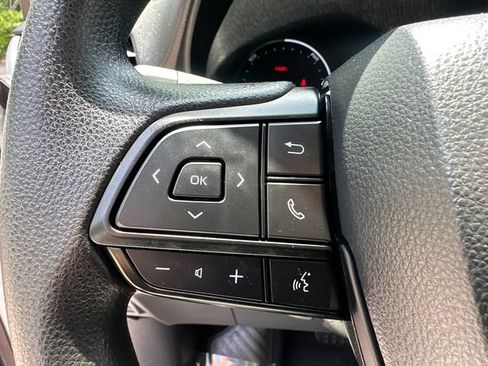 Used 2024 Toyota Sienna LE AWD/4WD image 31