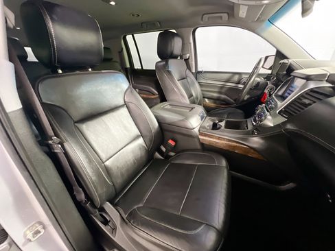 Used 2017 Chevrolet Suburban LT image 30