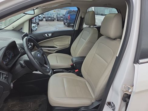 Used 2018 Ford EcoSport Titanium w/ Titanium Cold Weather Package AWD/4WD image 8