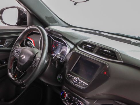 Used 2022 Chevrolet TrailBlazer RS FWD image 25