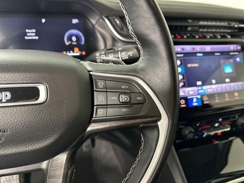 Used 2022 Jeep Grand Cherokee L Limited image 16