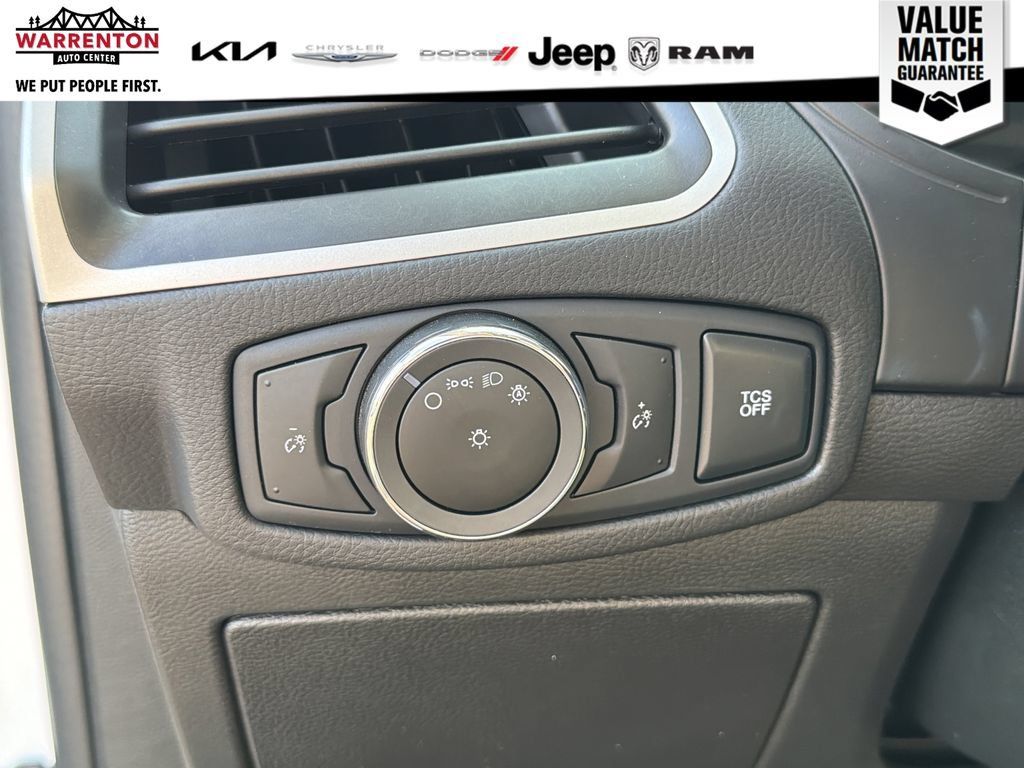 Used 2023 Ford Edge SE w/ Cargo Accessory Package AWD/4WD image 18