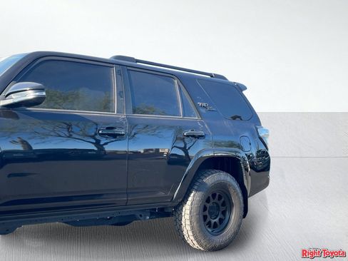 Certified 2024 Toyota 4Runner TRD Off-Road Premium w/ Moonroof Package AWD/4WD image 10