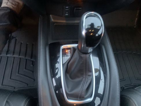 Used 2018 Nissan Rogue Sport SL w/ SL Premium Package image 13