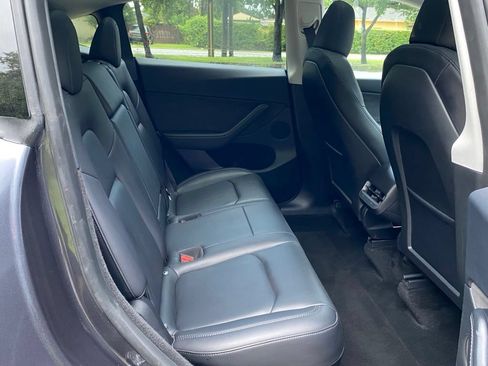 Used 2024 Tesla Model Y Long Range RWD image 18