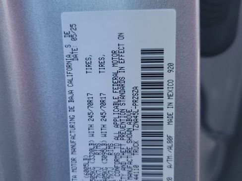 Certified 2025 Toyota Tacoma SR5 image 34