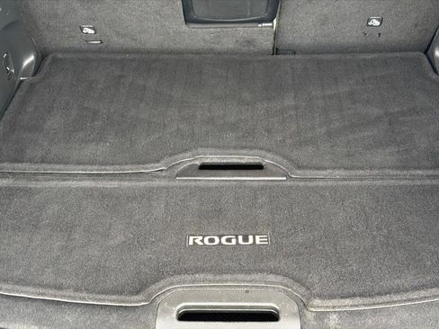 Used 2018 Nissan Rogue SL w/ Premium Package AWD/4WD image 36