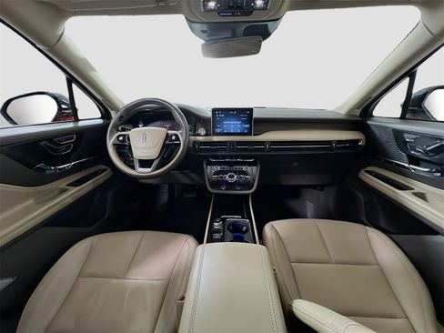 Used 2022 Lincoln Corsair Reserve w/ Elements Package image 9