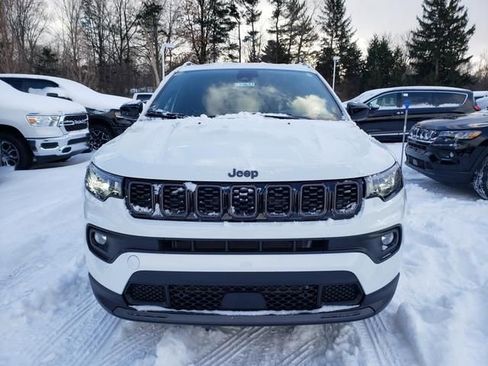 New 2026 Jeep Compass Latitude image 2