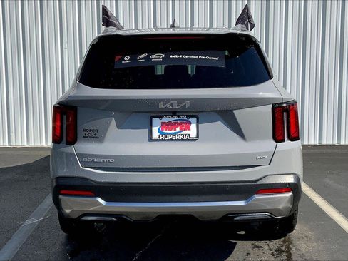 Used 2026 Kia Sorento EX AWD/4WD image 4
