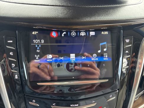 Used 2019 Cadillac Escalade Luxury AWD/4WD image 34