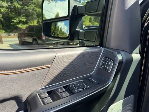 Used 2024 Ford F250 Platinum AWD/4WD image 22