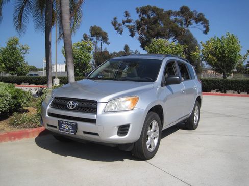 Used 2011 Toyota RAV4 2WD w/ Upgrade Value Pkg image 2