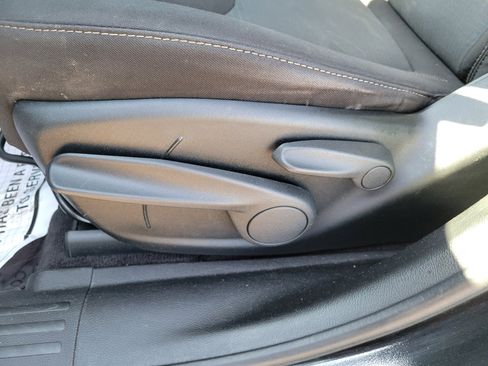 Used 2016 Jeep Cherokee Latitude w/ Cold Weather Group FWD image 16