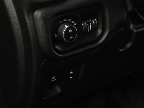 Used 2024 RAM 1500 Laramie AWD/4WD image 8