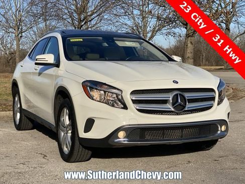 Used 2017 Mercedes-Benz GLA 250 4MATIC image 9
