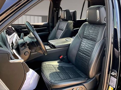 Used 2023 Cadillac Escalade Premium Luxury Platinum AWD/4WD image 27