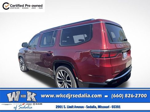 Certified 2022 Jeep Wagoneer Series III w/ Premium Group I AWD/4WD image 8