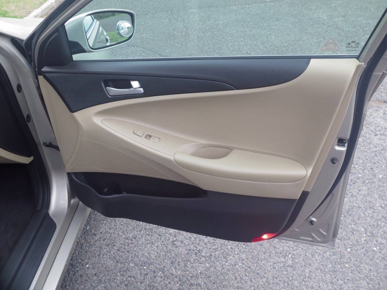 Used 2011 Hyundai Sonata GLS FWD image 19